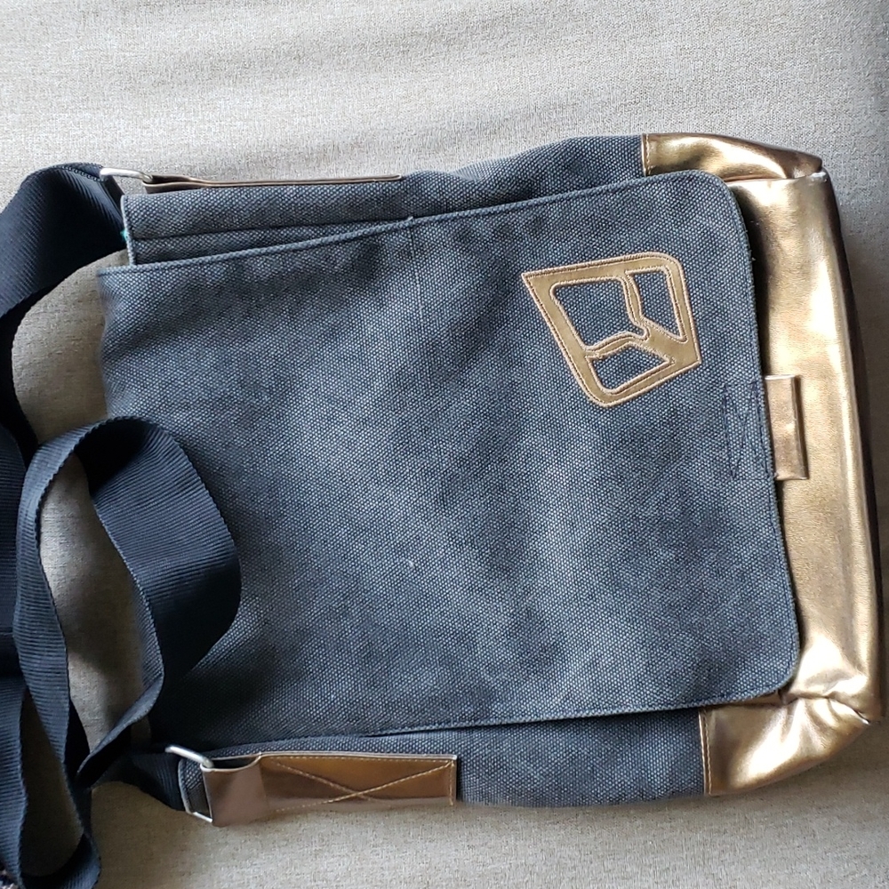 Reef Canvas cross body Messenger bag